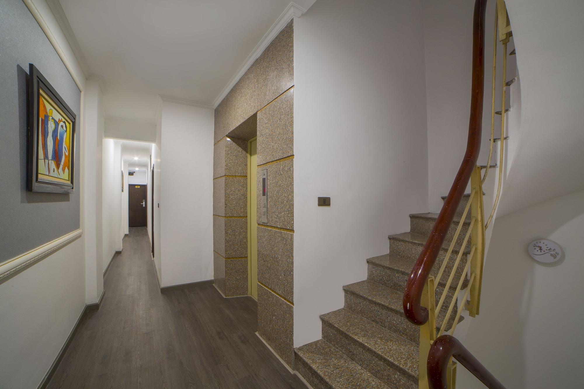 Galliot Central Hotel Hanoi Bagian luar foto