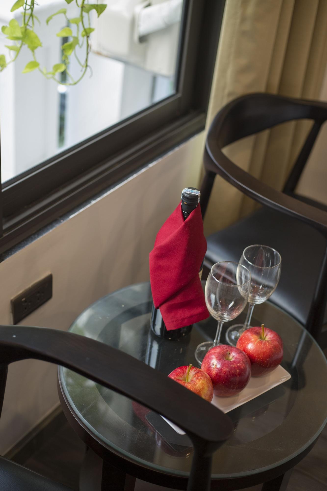 Galliot Central Hotel Hanoi Bagian luar foto
