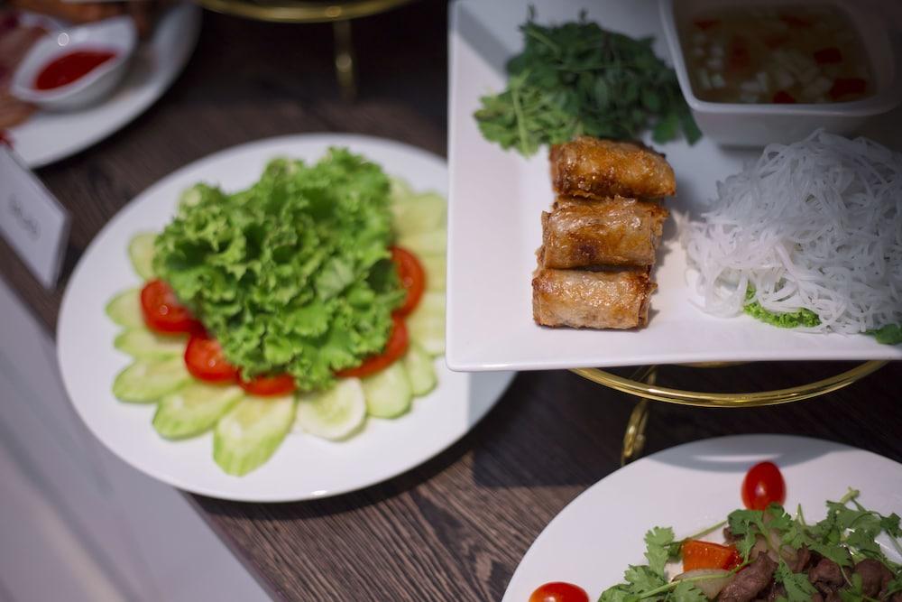 Galliot Central Hotel Hanoi Bagian luar foto