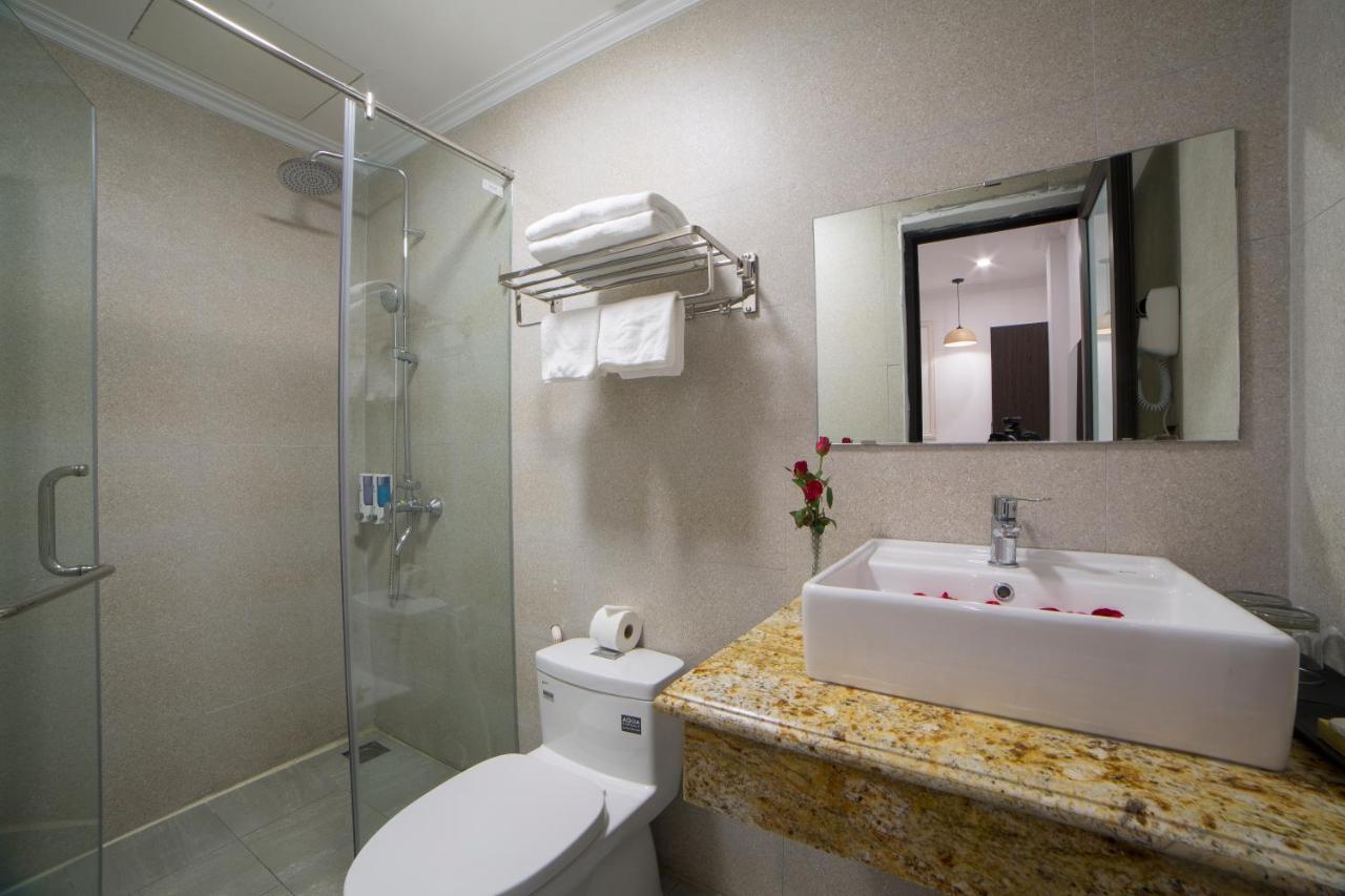Galliot Central Hotel Hanoi Bagian luar foto